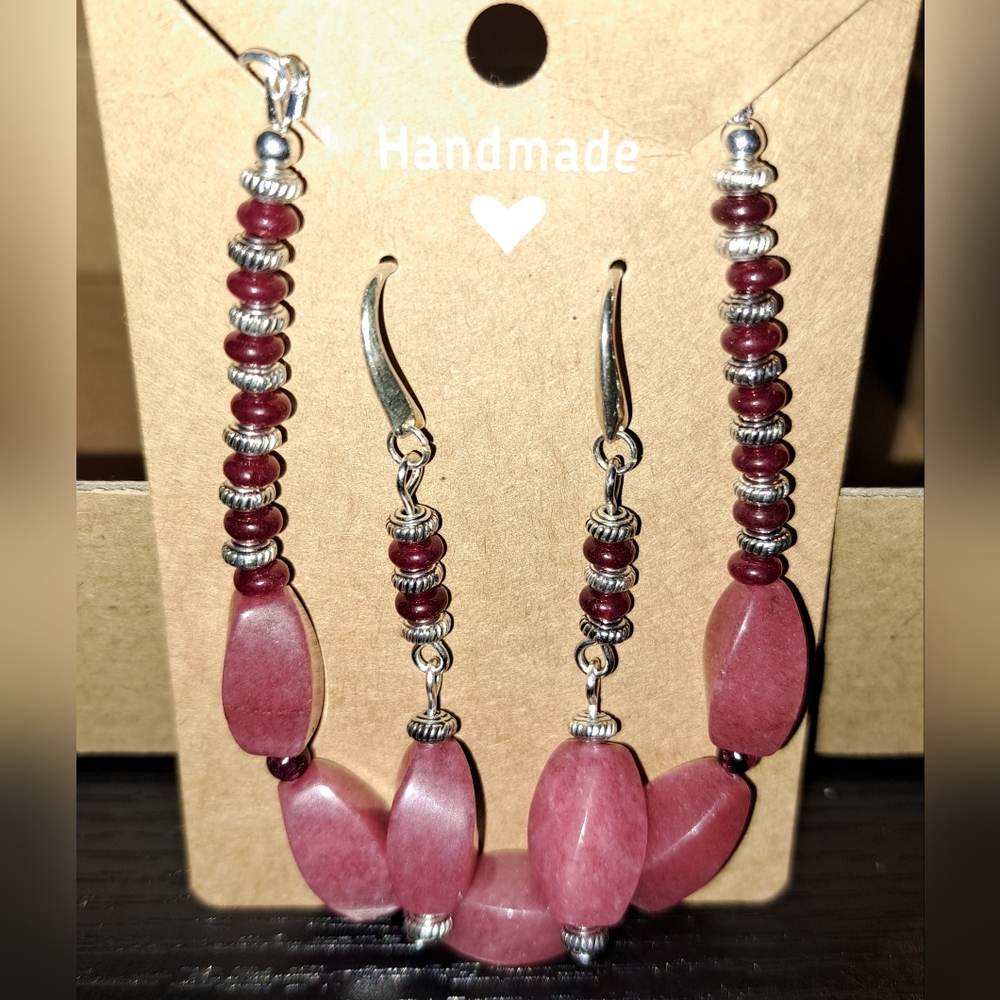 Fancy Twisted Pink Rhodonite & Garnet Beaded Bracelet Earring Set in Silver